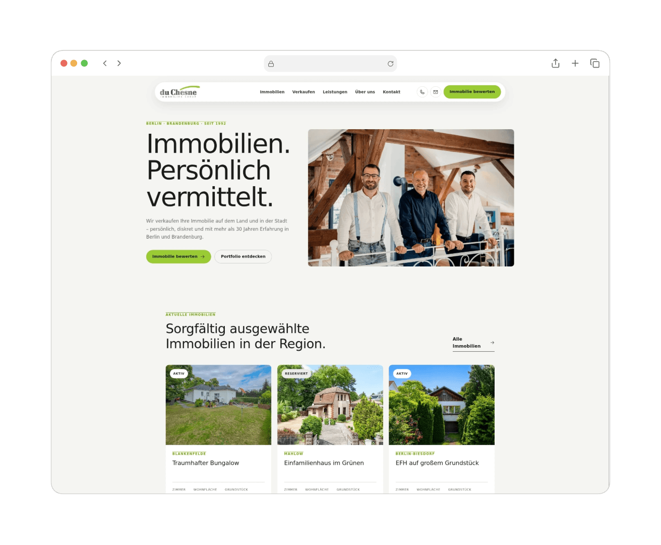 Startseite von du Chesne Immobilien auf Desktop und Smartphone – Desktop-Mockup